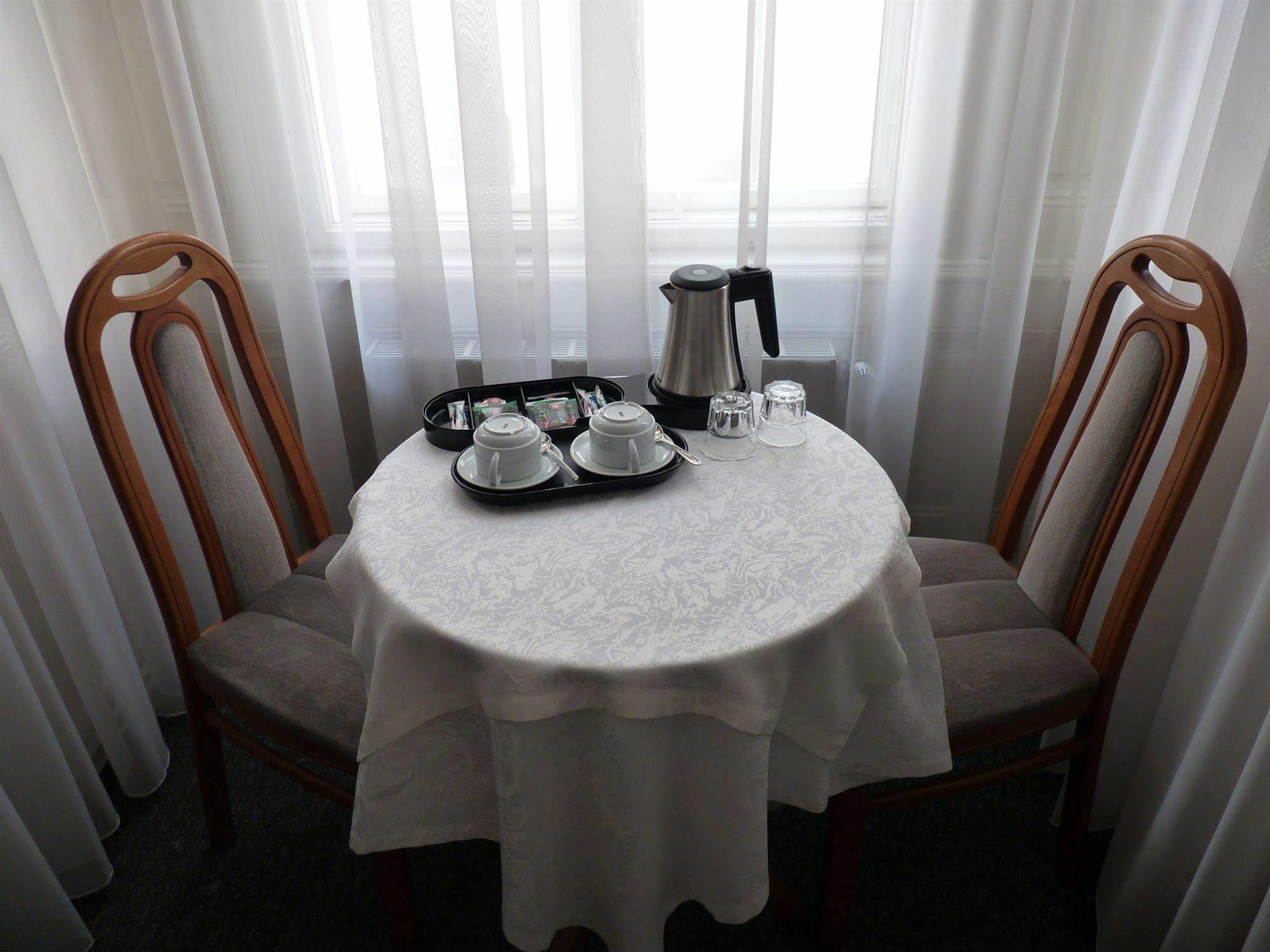 Hotel Pension Lumes - Self Check In Vienna Luaran gambar